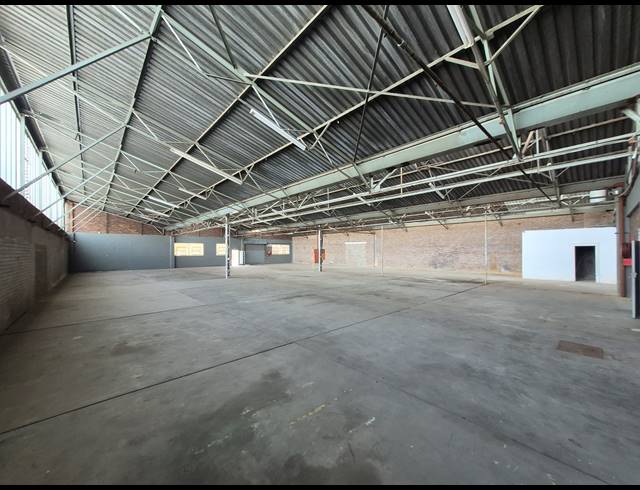 1,027M² WAREHOUSE TO LET IN BENROSE